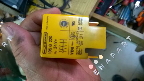 105G220-24VDC relé