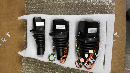 JC400-C-XY-NN-/-MA-ZC-S-P Controller con joystick multiasse