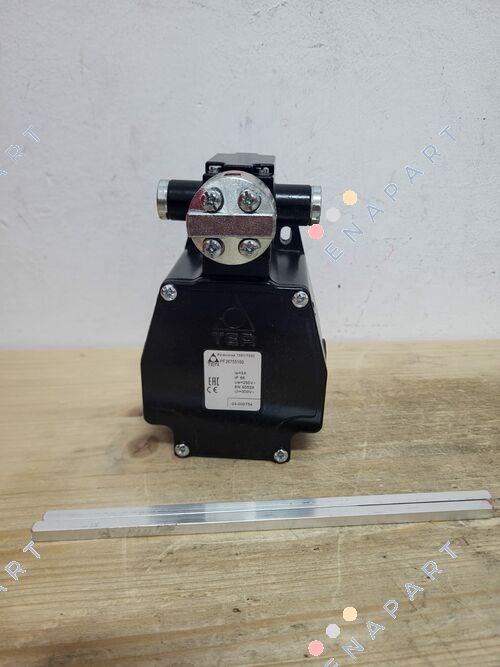 PF26755100 Interruttore a croce